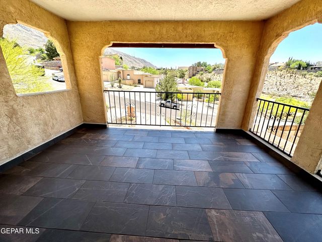 407 IRONDALE Drive A, El Paso, TX 79912