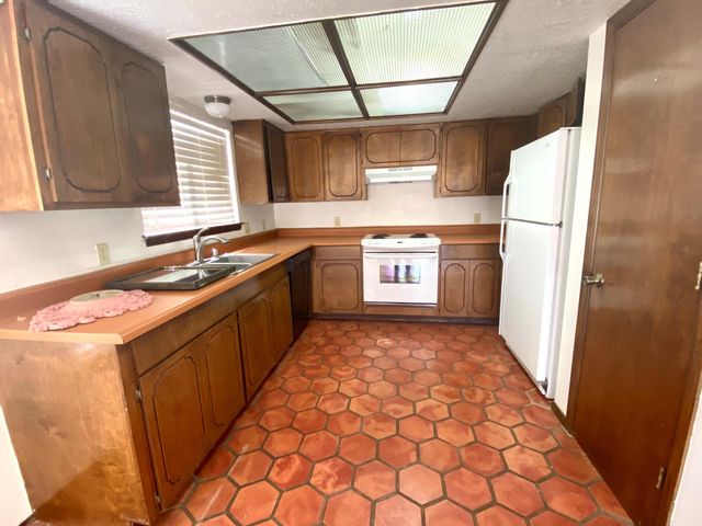 407 IRONDALE Drive A, El Paso, TX 79912