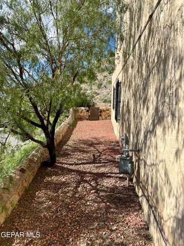 407 IRONDALE Drive A, El Paso, TX 79912