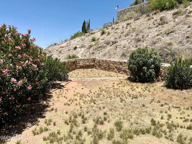 407 IRONDALE Drive A, El Paso, TX 79912