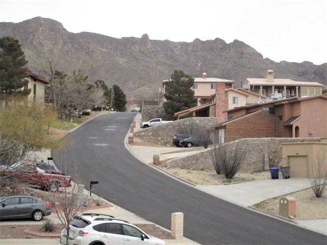 407 IRONDALE Drive A, El Paso, TX 79912