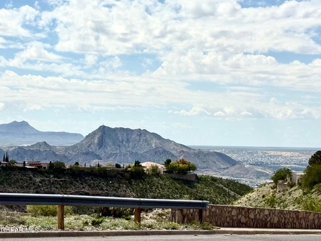 407 IRONDALE Drive A, El Paso, TX 79912