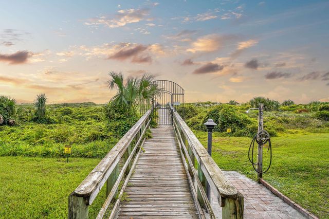 1704 Sea Fair Dr, St Augustine, FL 32080