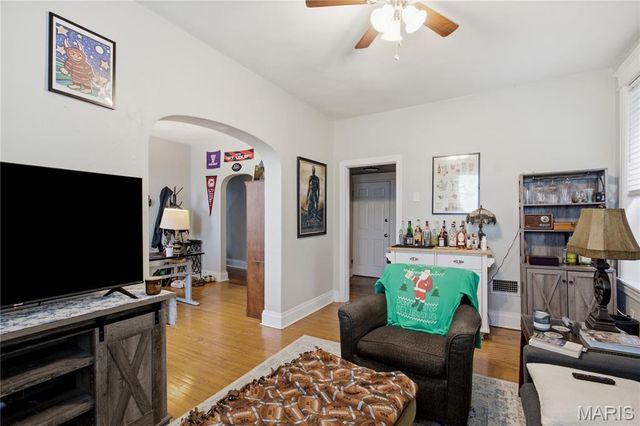 6225 Victoria Avenue, St Louis, MO 63139