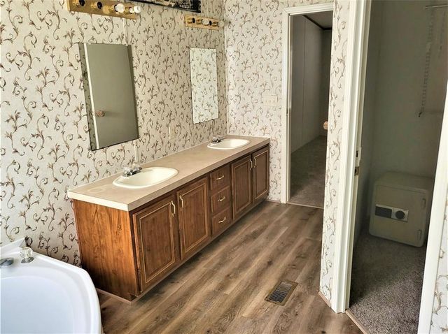 14536 Cochran Road, Waller, TX 77484