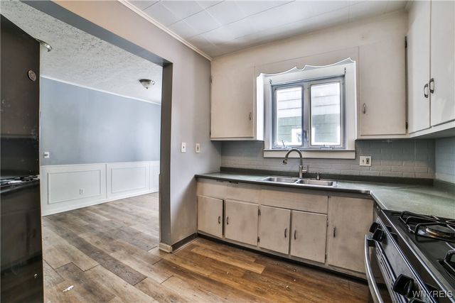 32 Edson Street, Buffalo, NY 14210