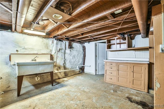 32 Edson Street, Buffalo, NY 14210