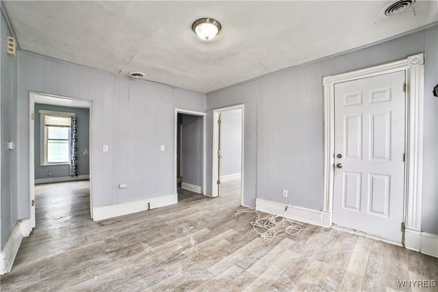 32 Edson Street, Buffalo, NY 14210