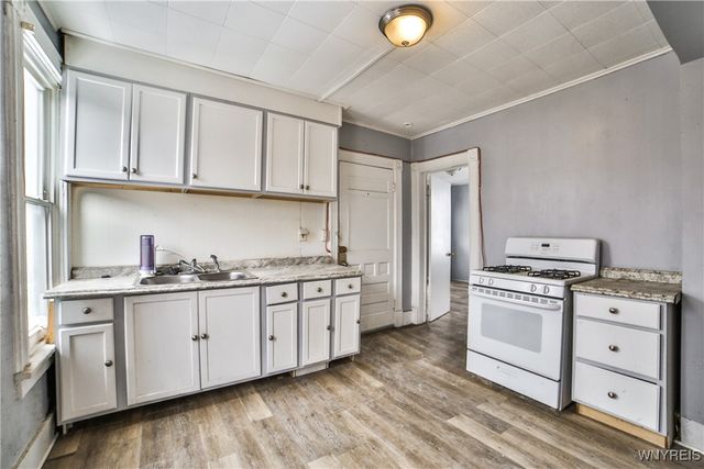 32 Edson Street, Buffalo, NY 14210