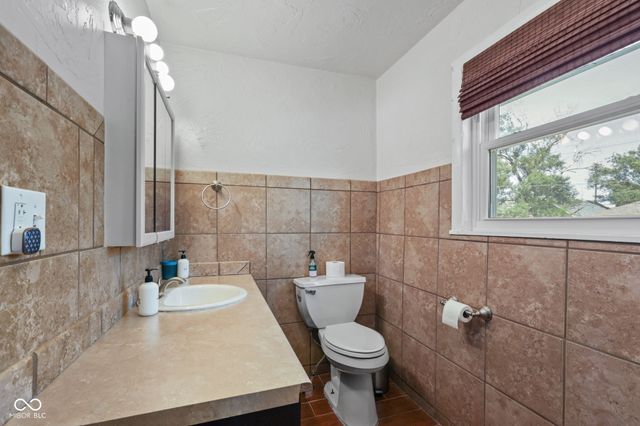 33 N Dearborn Street, Indianapolis, IN 46201
