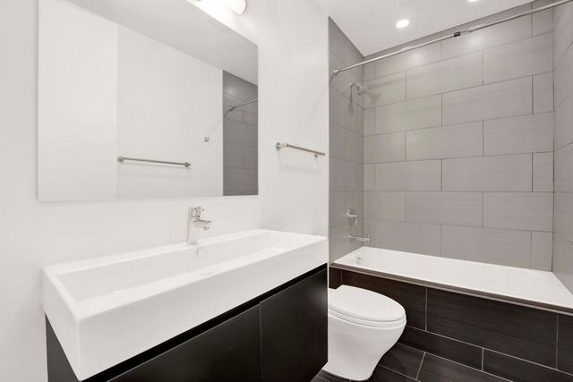 1017 N Cleveland Avenue 4, Chicago, IL 60610