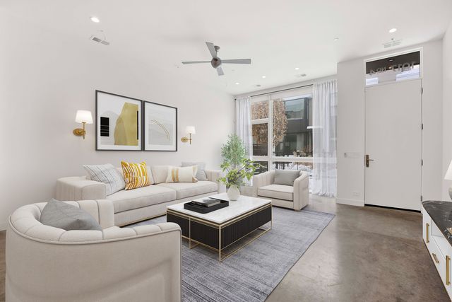 1017 N Cleveland Avenue 4, Chicago, IL 60610