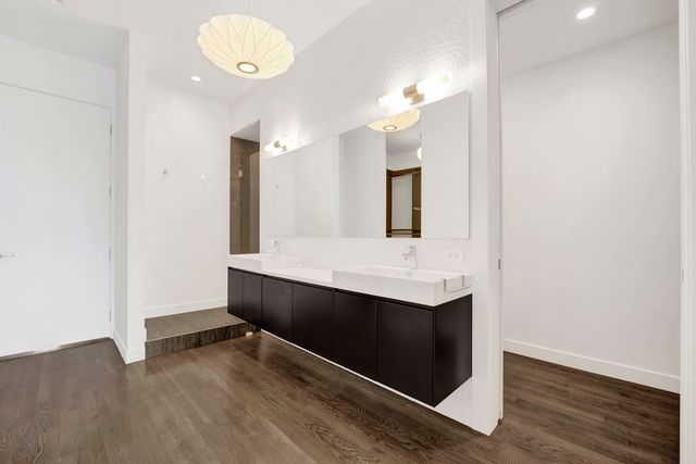 1017 N Cleveland Avenue 4, Chicago, IL 60610