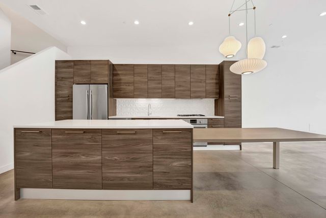 1017 N Cleveland Avenue 4, Chicago, IL 60610