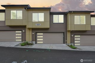 13211 NE 127th Way #C, Kirkland, WA 98034