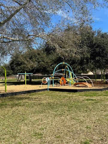 2318 Aprilmont Drive, Sugar Land, TX 77498