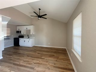 5025 Jefferson St 15, Houston, TX 77023