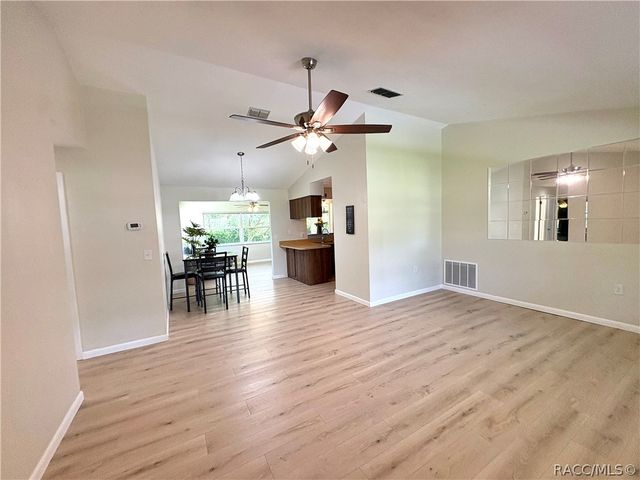 3123 N Maidencane Drive, Beverly Hills, FL 34465