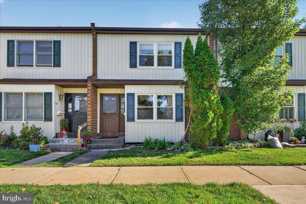 G14 SHIRLEY LN, LAWRENCE TOWNSHIP, NJ 08648 — exterior