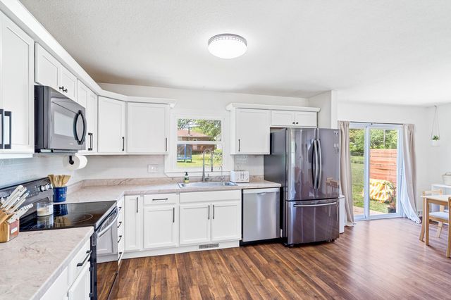 1905 GARDEN DR, Columbia, MO 65202