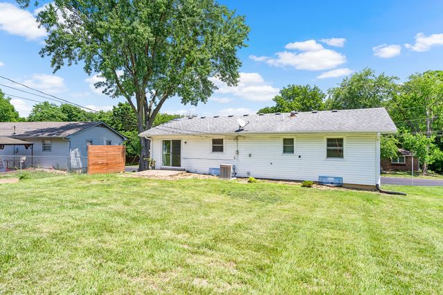 1905 GARDEN DR, Columbia, MO 65202