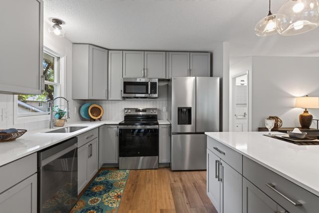 7748 Cayenne Plaza W, Woodbury, MN 55125