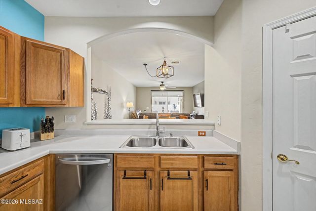 441 W Deerwood Lane, Green Valley, AZ 85614