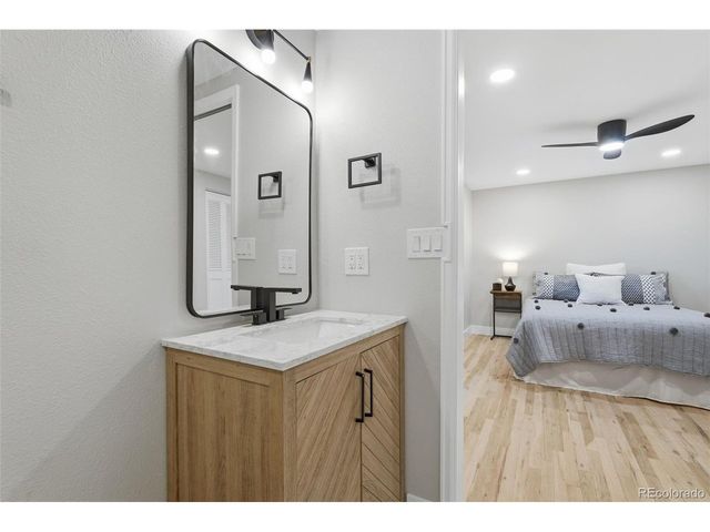 7295 S Steele Cir, Littleton, CO 80122
