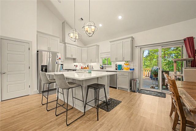 37 Forfar Circle, Bella Vista, AR 72715