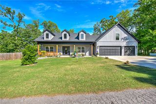 37 Forfar Circle, Bella Vista, AR 72715