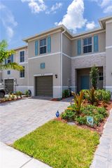 814 SE 19th St 814, Homestead, FL 33034
