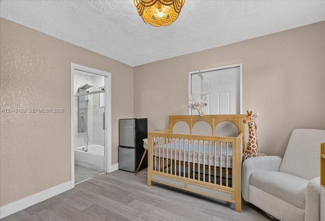 1131 N 75th Avenue, Hollywood, FL 33024