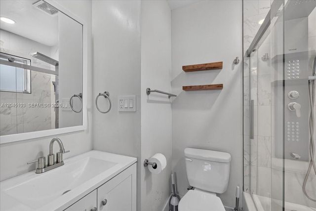 1131 N 75th Avenue, Hollywood, FL 33024