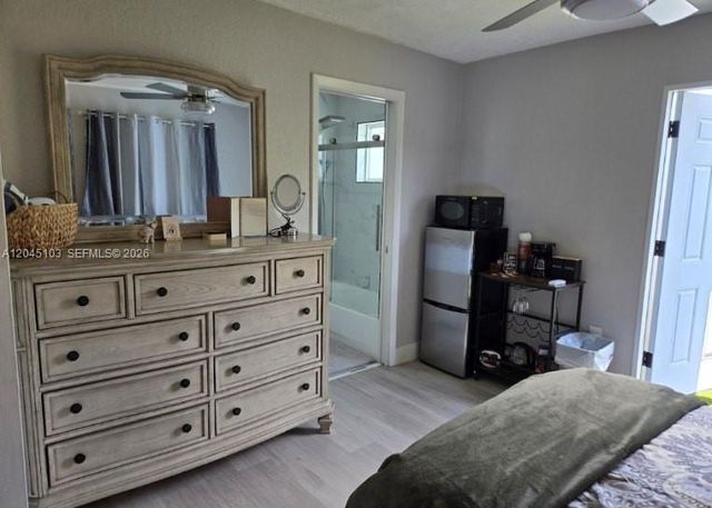 1131 N 75th Avenue, Hollywood, FL 33024