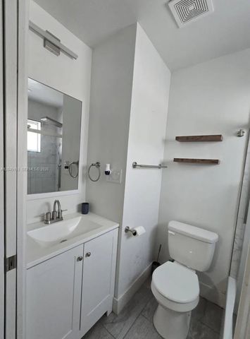 1131 N 75th Avenue, Hollywood, FL 33024