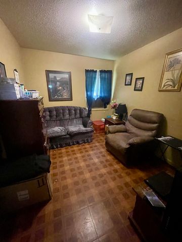 198 LORAINE RD, Memphis, TN 38109