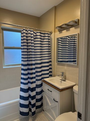 10240 S Eberhart Avenue 1, Chicago, IL 60628