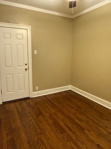 10240 S Eberhart Avenue 1, Chicago, IL 60628