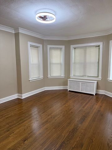 10240 S Eberhart Avenue 1, Chicago, IL 60628