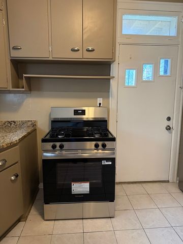 10240 S Eberhart Avenue 1, Chicago, IL 60628