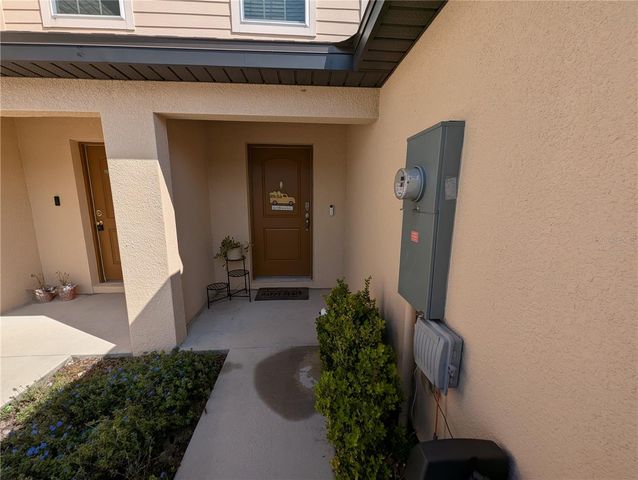 1556 WYNFORD CIRCLE, Tavares, FL 32778