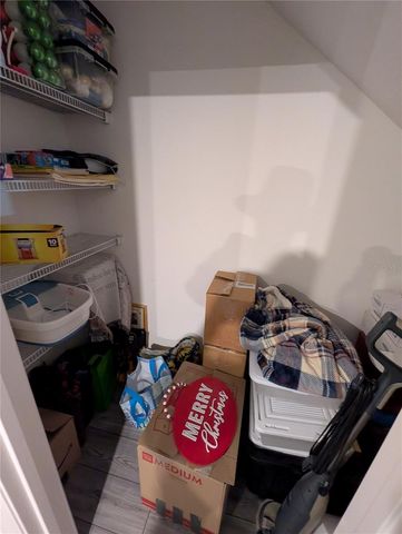 1556 WYNFORD CIRCLE, Tavares, FL 32778