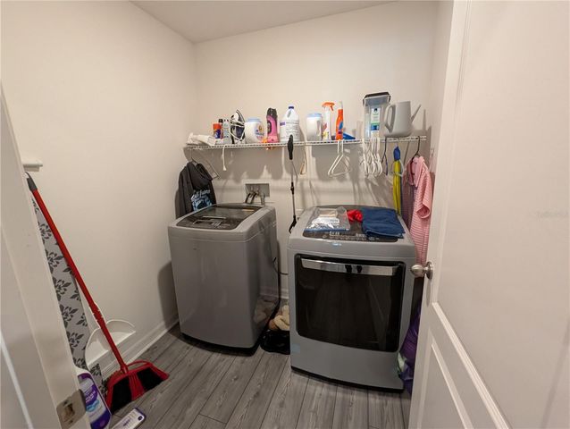 1556 WYNFORD CIRCLE, Tavares, FL 32778