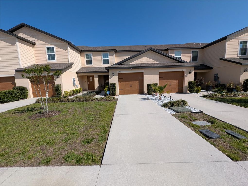 1556 WYNFORD CIRCLE, Tavares, FL 32778