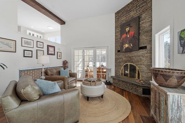 1409 Monument St, Concord, MA 01742