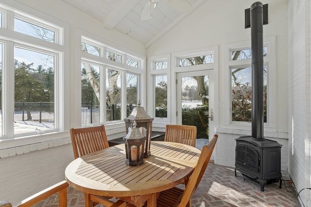 1409 Monument St, Concord, MA 01742