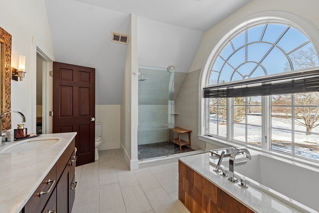 1409 Monument St, Concord, MA 01742