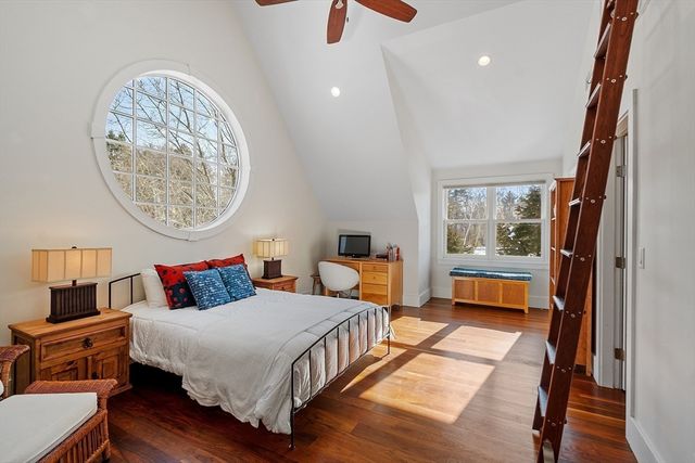 1409 Monument St, Concord, MA 01742