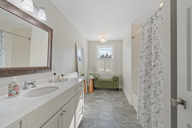 1409 Monument St, Concord, MA 01742