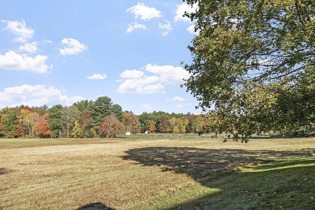 1409 Monument St, Concord, MA 01742